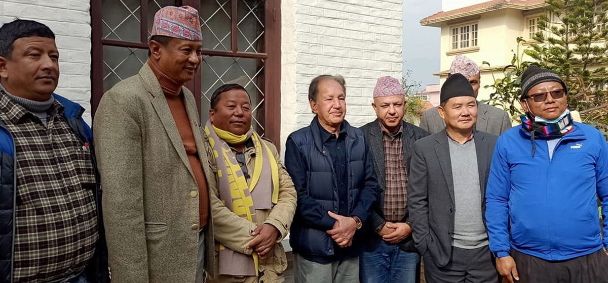 मेडिकल कलेजको माग गर्दै डेलिकेसन