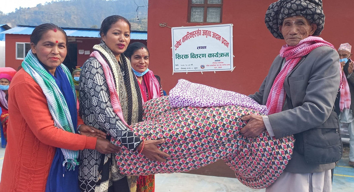 रौतामाईका १४० जेष्ठ नागरिकलाई सिरक