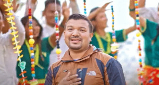 गायक बसन्त शाहिको"खोलि बगर"ले दर्शकको मन जित्दै (हेर्नुहोस् भिडियो)