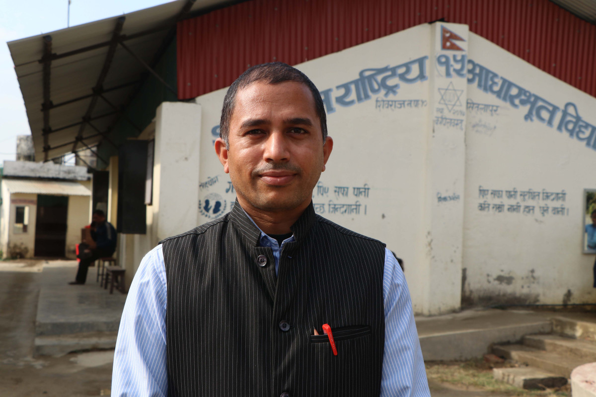 एक शिक्षक जसले सरकारी विद्यालयको स्वरूप फेरे