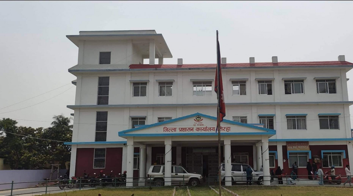 प्रशासनको निर्देशन अटेर, बुझाएनन् हतियार
