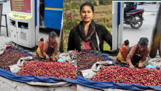 काम सकेर घर फर्किदै थिए....