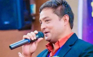खत्रीले ल्याए ‘बर्खामास’