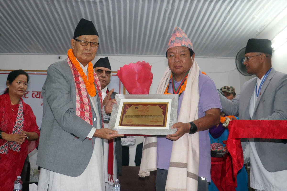‘गण्डकी रत्न सम्मान’ महावीर पुनलाई