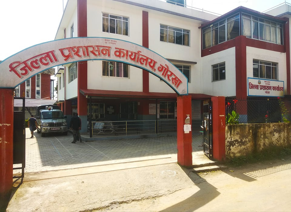 संक्रमण दर बढेसँगै अनिवार्य मास्क लगाउन गोरखा प्रशासनको आग्रह