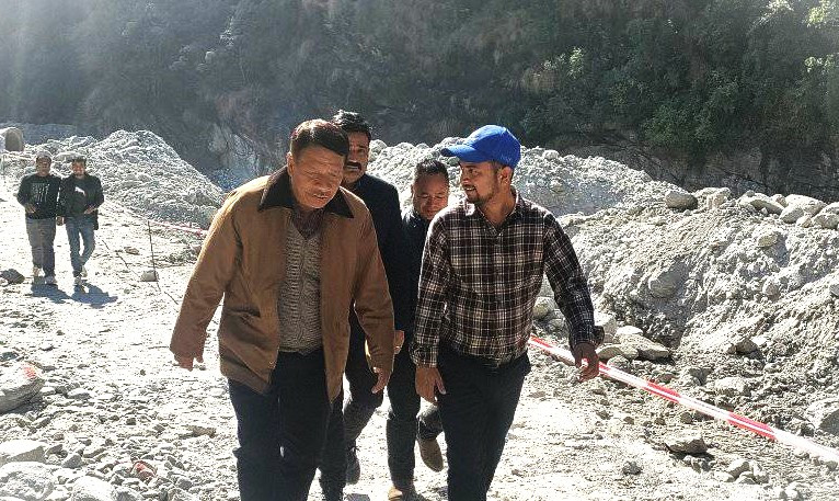 समस्या समाधानका लागि पहल गर्छौं : नेता सिंह  