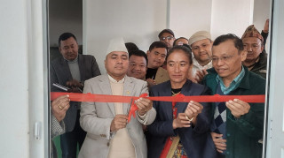 गाउँपालिकाका अध्यक्ष नेपालद्वारा नवलपुर आँखा उपचार केन्द्रको उद्घाटन