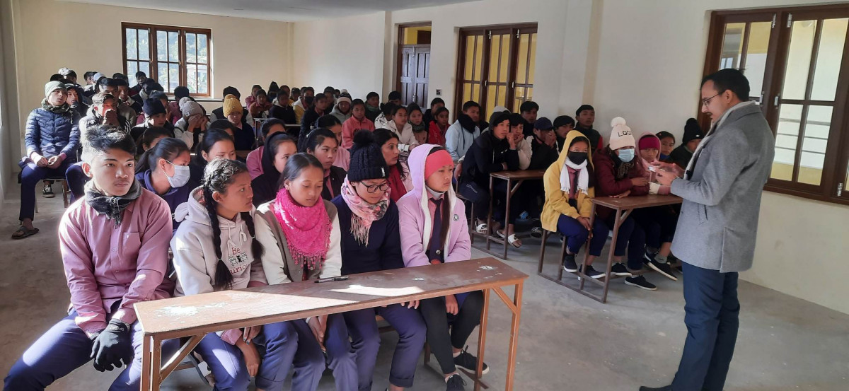 हेलम्बुमा प्लस टु पढ्ने विद्यार्थीको लागि टिचिङ सेन्टर स्थापना