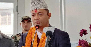 अनुगमन बढाउन औषधि व्यवस्था विभागलाई  निर्देशन :  स्वास्थ्यमन्त्री पदम गिरी