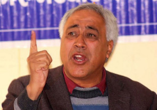 सांसद चन्द्र भण्डारीको आज हातको अपरेसन गरिँदै