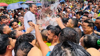 धरानमा हर्क साङपाङले श्रमदानबाट भित्र्याए पानी