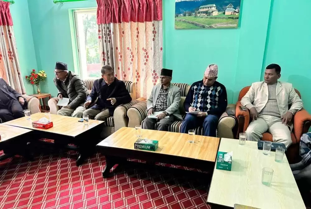 अनुगमनका लागि राज्य व्यवस्था समितिका सदस्यहरु भूकम्प प्रभावित क्षेत्रमा