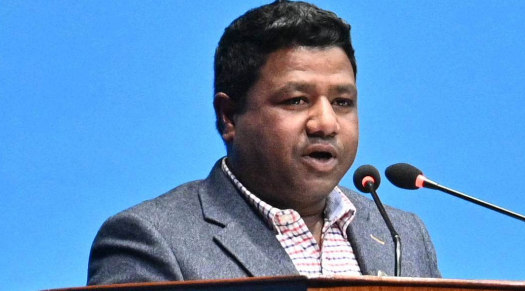 रास्वपाका सांसद परियारको प्रश्न;प्रेम गरेकै कारण दलितहरू उठिबास लाग्नुपर्ने हो ?