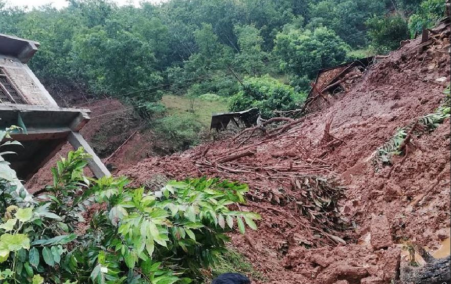 रामेछापमा पहिरोमा परी २ जनाको मृत्यु