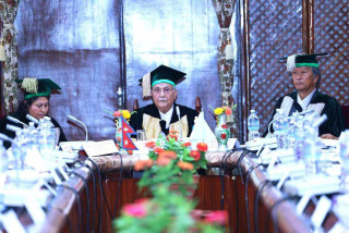 उच्चशिक्षाका लागि नेपाली विद्यार्थी विदेशिने क्रमलाई देशमा नै अवसर प्रदान गर्न प्रधानमन्त्री ओलीलेको आग्रह