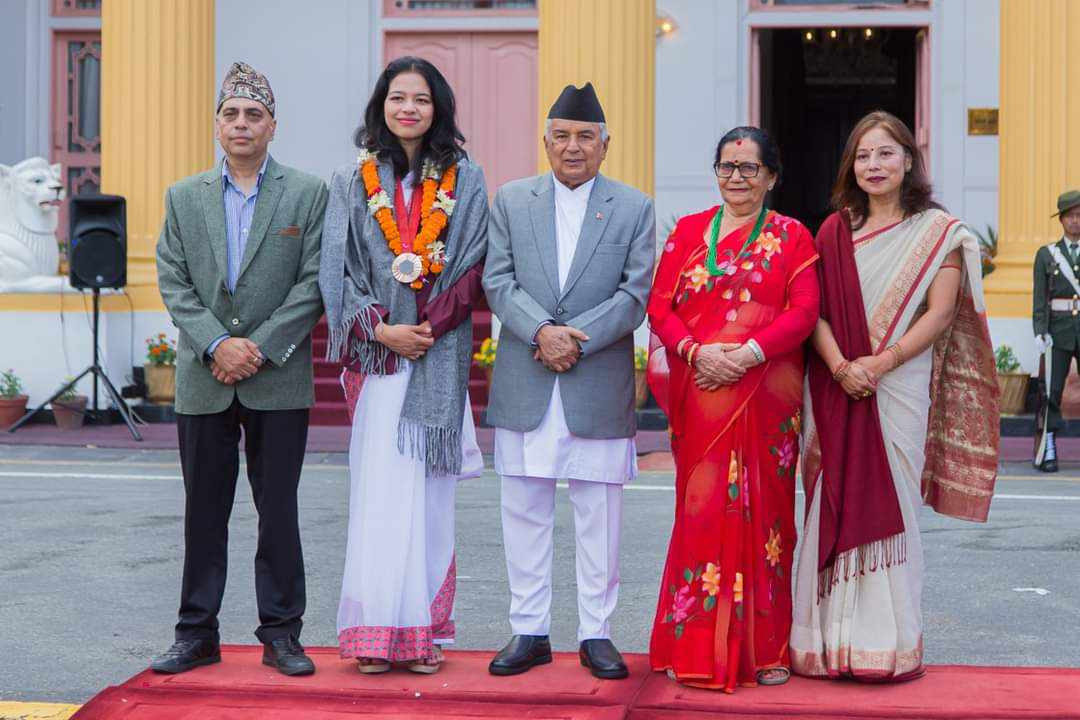राष्ट्रपति पौडेलद्वारा पारालम्पिकमा कांस्य पदक विजेता पलेशालाई सम्मान