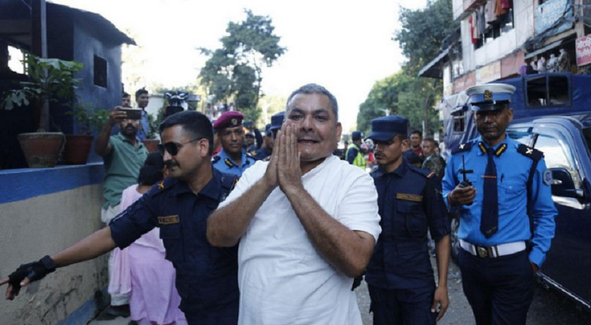 मेडिकल व्यवसायी दुर्गा प्रसाईं पक्राउ