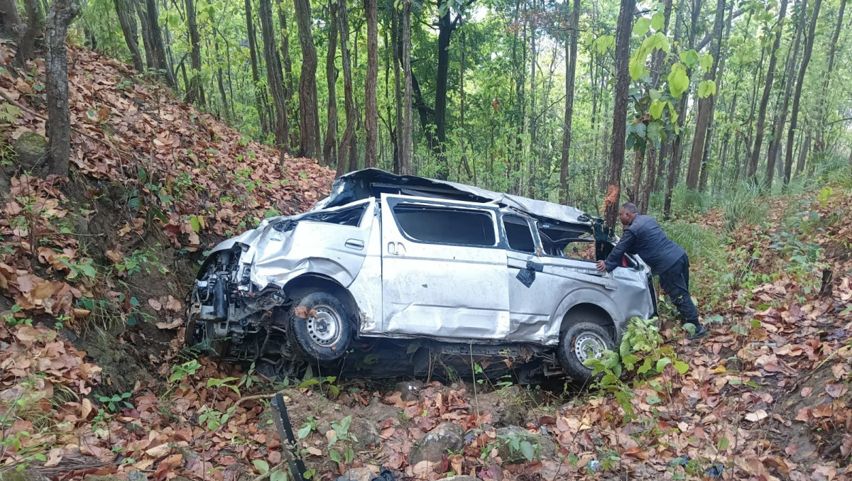 मकवानपुरगढीमा गाडी दुर्घटना हुदाँ २ जनाको मृत्यु