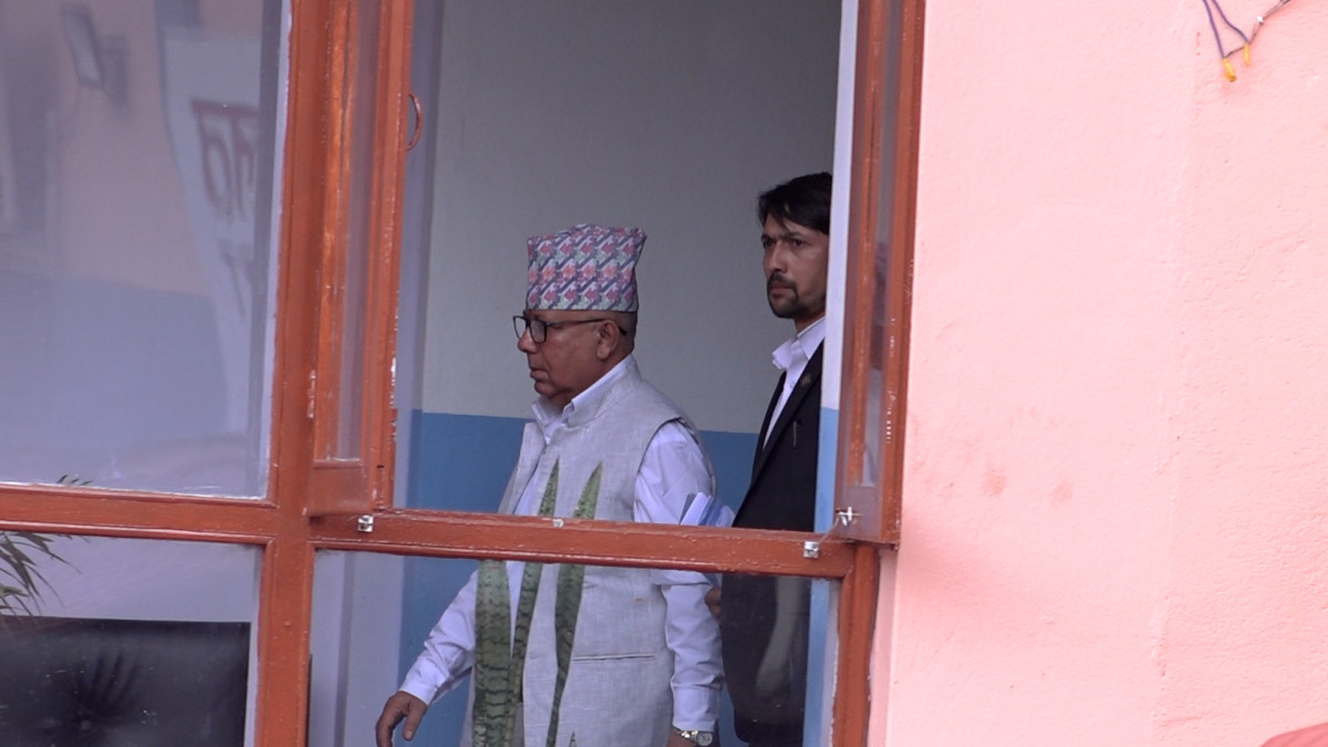 माधव नेपाललाई  ३५ लाख धरौटीमा छोड्न अदालतको आदेश