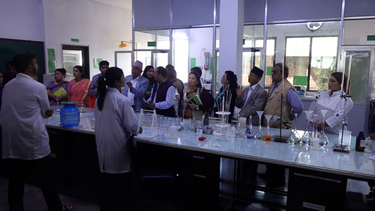 उद्योग समितिद्वारा नेपाल औषधि लिमिटेडको अनुगमन