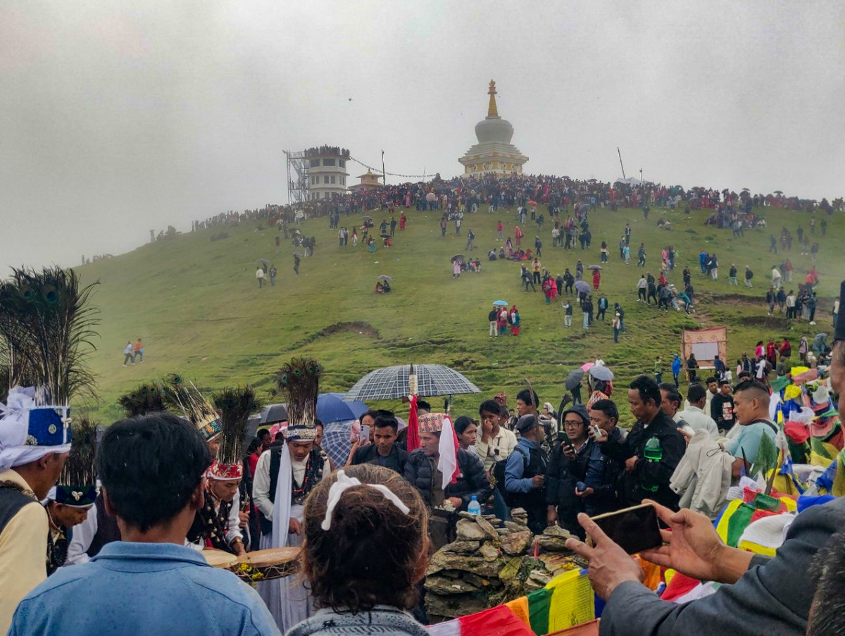 जनैपूर्णिमाको मेला भर्न शैलुङ पुगे धर्मावलम्बीहरु (तस्विरहरु)