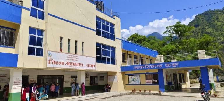 बाजुरा अस्पतालमा जिवनजल अभाव हुँदा विरामीलाई सास्ती