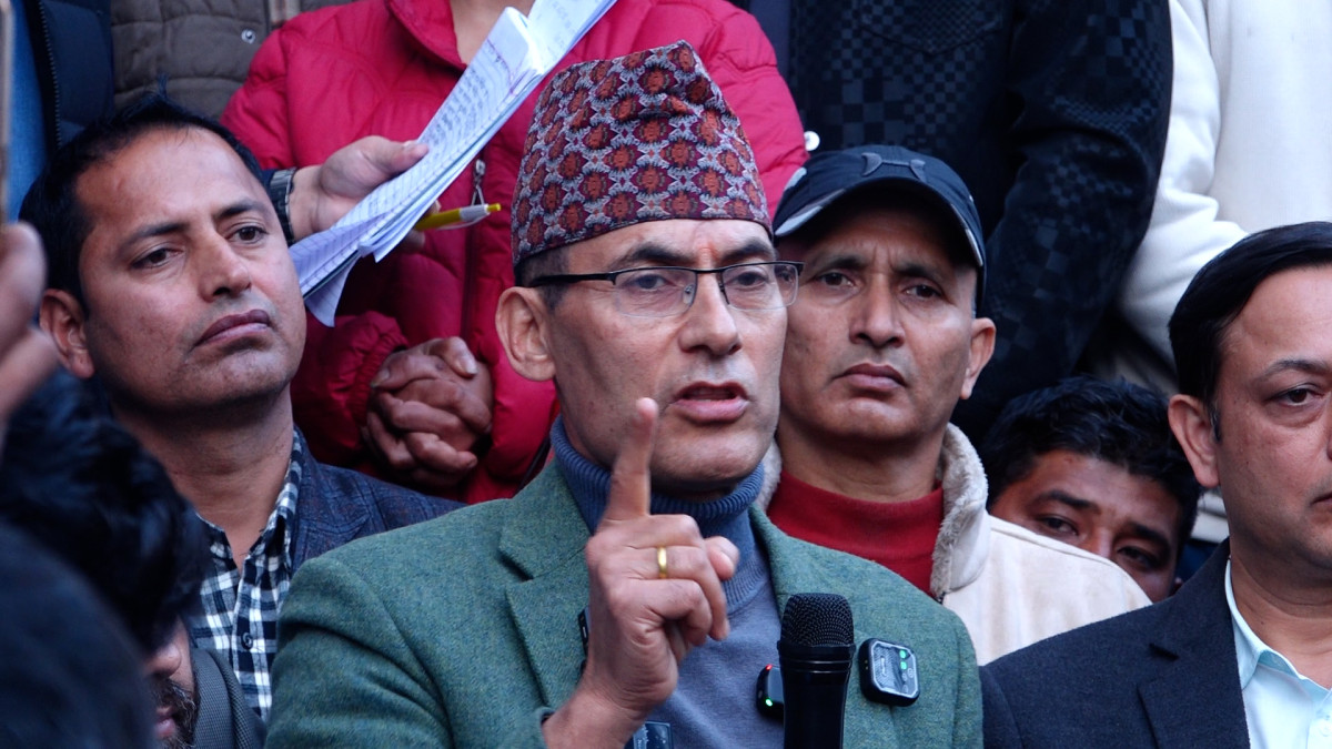 पूर्वएआइजी पोखरेल रास्वपा प्रवेश,रवि लामिछानेको गरे प्रशंसा