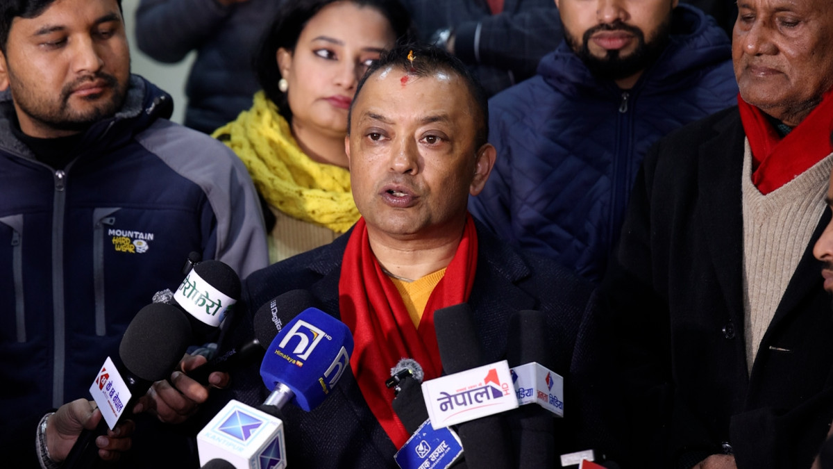 विशेष महाधिवेशन माग्नु पार्टी फुटाउने प्रयास होइन:गगन थापा