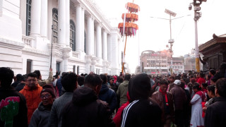 आजदेखि होली पर्व आरम्भ,बसन्तपुरमा चीर ठड्याइयो (तस्वीरसहित)