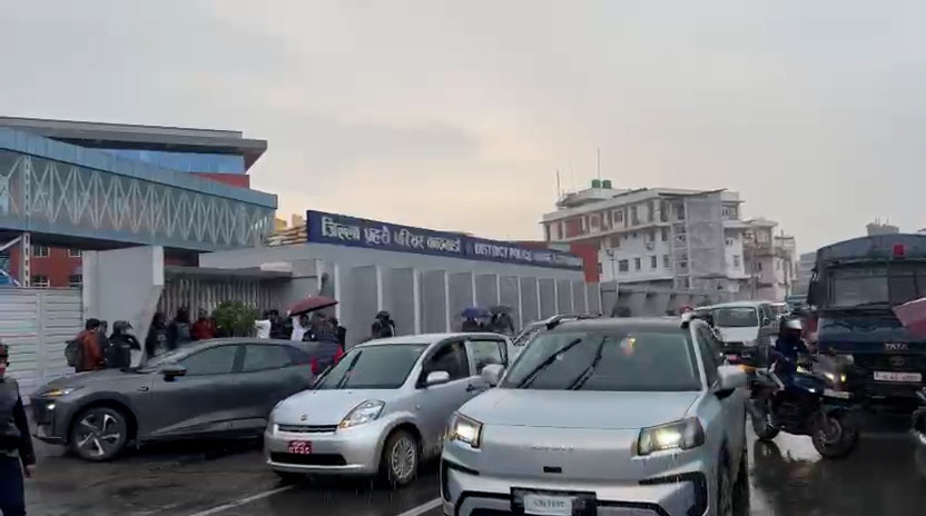 ओलीको स्वास्थ्य जाँचका लागि अस्पताल लगियो