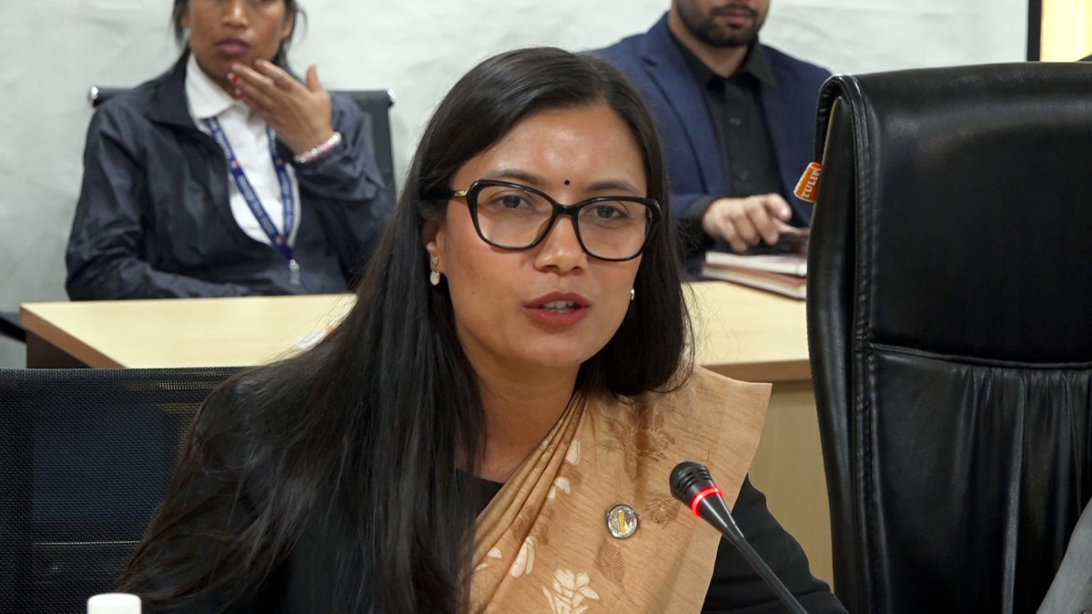 समितिमा एजेण्डाभन्दा बाहिरका विषय उठाउँदा प्रभावकारी छलफल हुन सक्दैन:मन्त्री गौतम