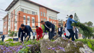 राष्ट्रिय समाचार समितिको कार्यालय परिसरमा सरसफाइ