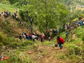 काभ्रेको बुच्चाकोटमा बस दुर्घटना, ७ जनाको घटनास्थलमै मृत्यु