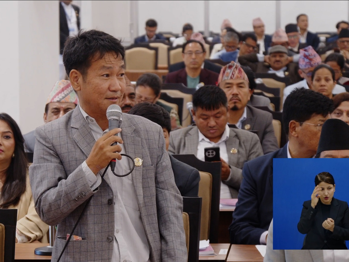 टेम्पो भीरबाट खसालिएको घटनाप्रति हर्क साम्पाङको आपत्ति, दोषीमाथि कारवाहीको माग