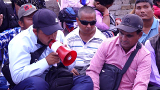 रोजगार र सम्मानजनक व्यवहारको माग गर्दै दृष्टिविहीनहरूको माइतीघरमा प्रदर्शन
