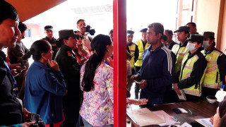 सरकारले अव्यवस्थित ढंगमै छोडे फेरि पुरानै ठाउँमा छाप्रो हाल्ने सुकुम्बासीहरूको चेतावनी