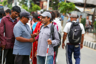 रोजगारीको माग गर्दै दृष्टिविहीन नागरिक माइतीघरमा धर्नामा (तस्बिरहरू)