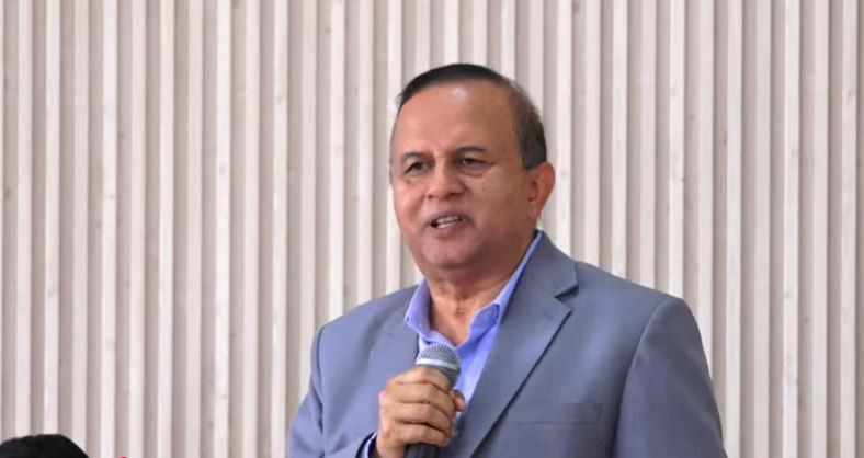 संविधान र कानुन परिवर्तनमा सरकारको नियतमाथि पोखरेलको प्रश्न