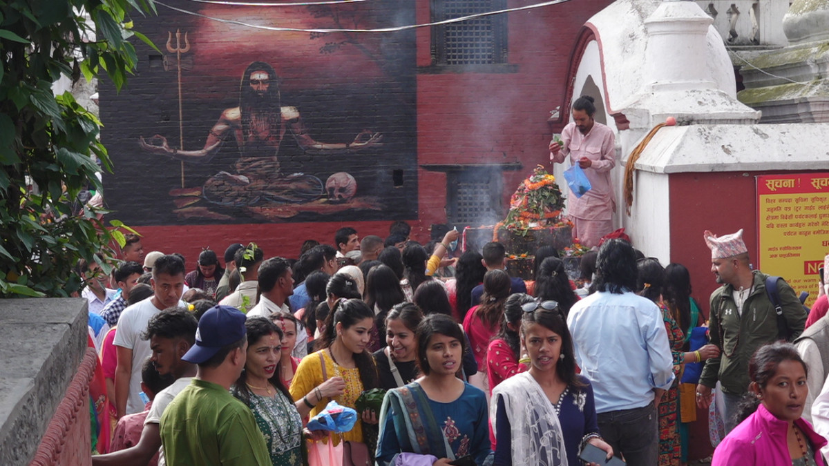 साउनको अन्तिम सोमबार : देशभरका शिवालयमा भक्तजनको घुइँचो