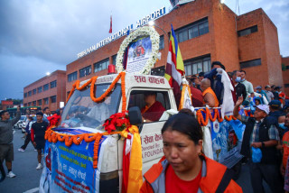आरोहण क्रममा ज्यान गुमाएका तीन आरोहीको शव ल्याइयो (फोटोहरु)