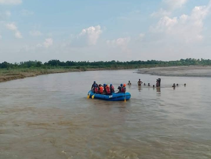 रौतहटको लालबकैयामा नदीमा डुबेका दुई बालबालिकाको शव फेला, एक बेपत्ता