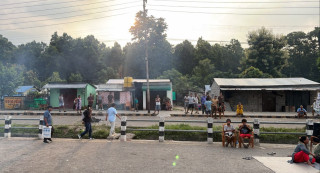 बारामा ३ वर्षीया बालिकाको हत्या:न्यायको माग गर्दै स्थानीयद्वारा सडक अवरुद्ध (तस्बिरसहित)