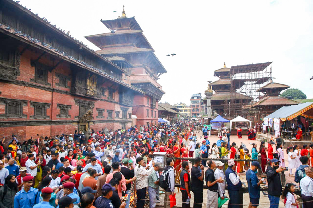 ‘श्रीकृष्ण जन्माष्टमी’ पाटनस्थित कृष्ण मन्दिरमा भक्तजनको भीड